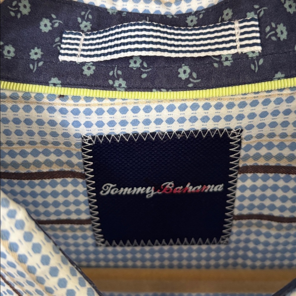 Tommy Bahama Isle About That Bass Button Down Shirt Size XL Relaxed Luxury - Picture 3 of 7